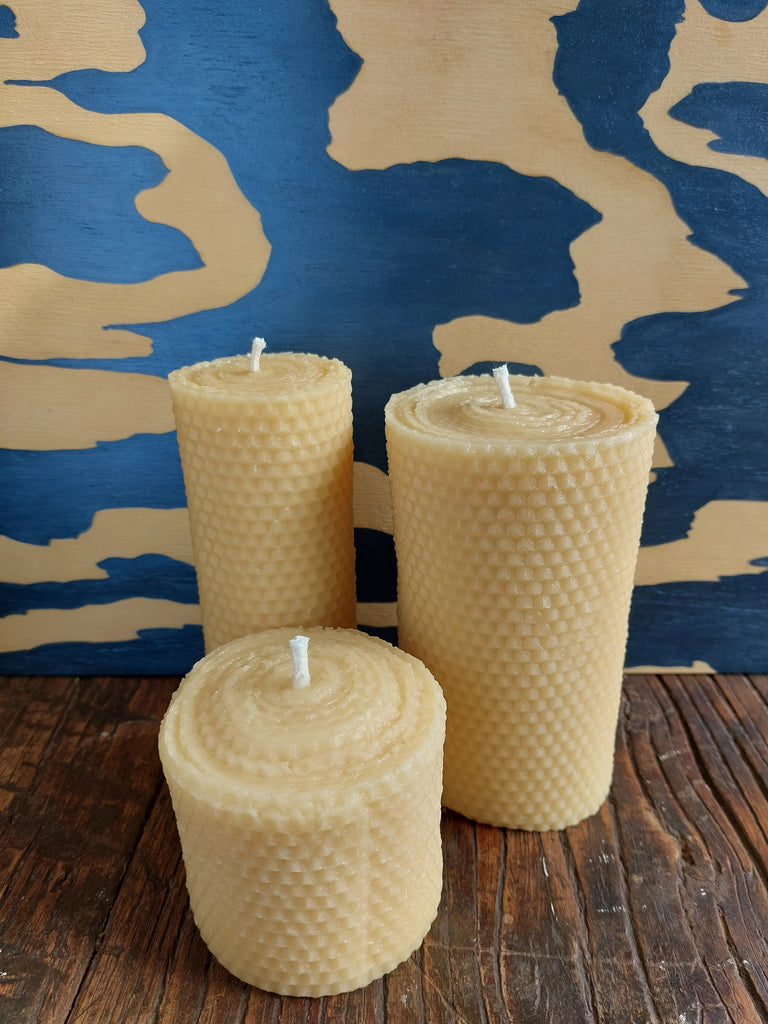 Honeycomb pattern beeswax pillars